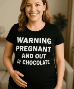 Schwangerschafts T-Shirt Warning Pregnant and out of Chocolate