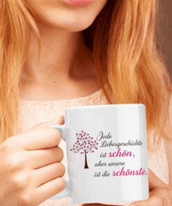 Lustige Tasse Jede Liebesgeschichte ist schön