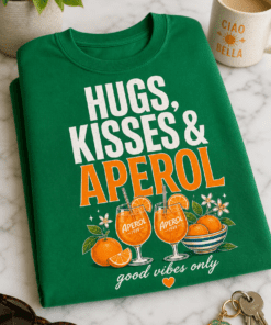 Lustiges T-Shirt für Aperol-Fans mit dem Spruch HUGS, KISSES & APEROL good vibes only