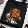 Minimalistisches Basketball Motiv als schwarze Liniengrafik auf T-Shirt