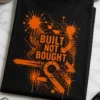 Abstrakte orange Grunge-Grafik im urbanen Streetart-Stil auf einem T-Shirt