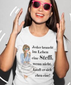 Lustiges T-Shirt jeder braucht eine mit beliebigem Namen
