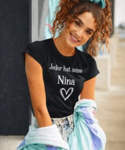Lustiges T-Shirt Jeder hat seine mit beliebigem Namen